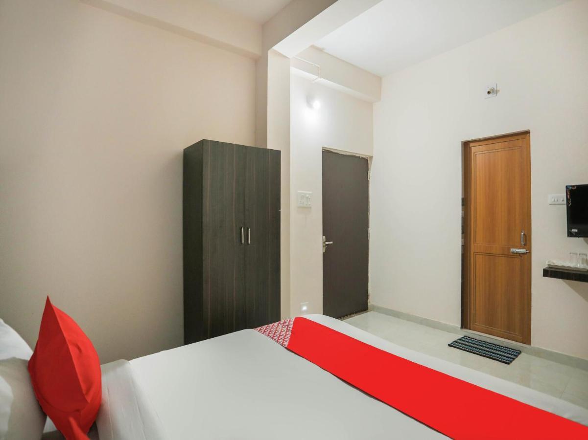 Flagship 76560 Hotel Vanss Bhubaneswar Bagian luar foto