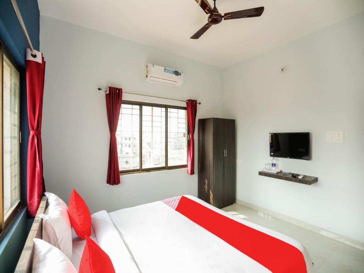 Flagship 76560 Hotel Vanss Bhubaneswar Bagian luar foto