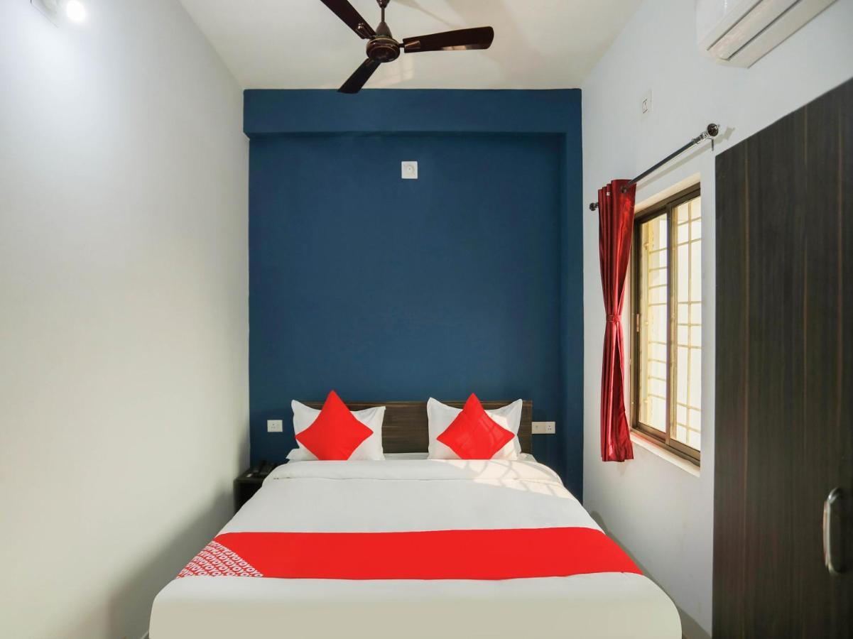 Flagship 76560 Hotel Vanss Bhubaneswar Bagian luar foto