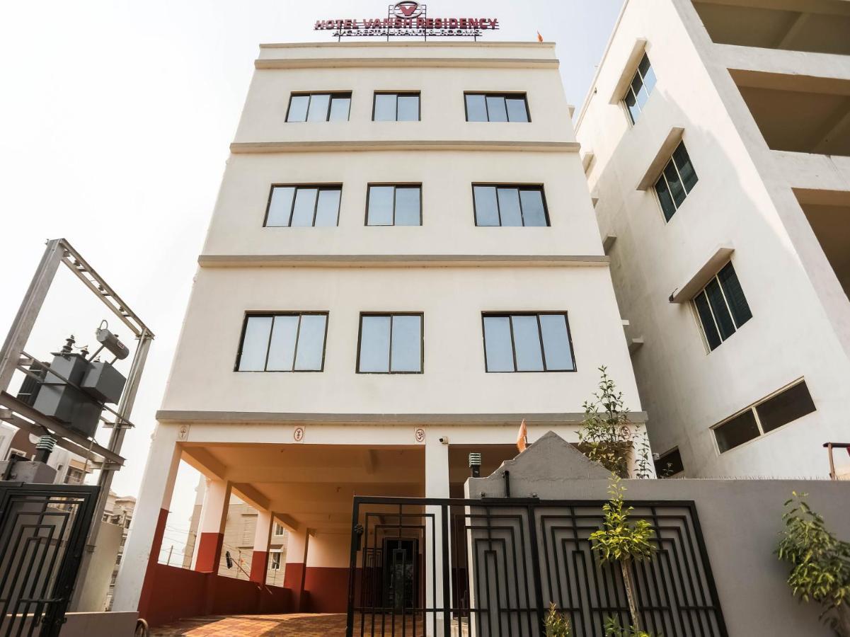 Flagship 76560 Hotel Vanss Bhubaneswar Bagian luar foto