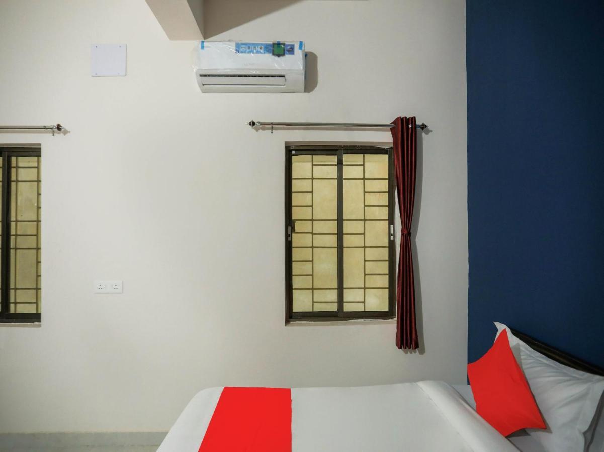 Flagship 76560 Hotel Vanss Bhubaneswar Bagian luar foto