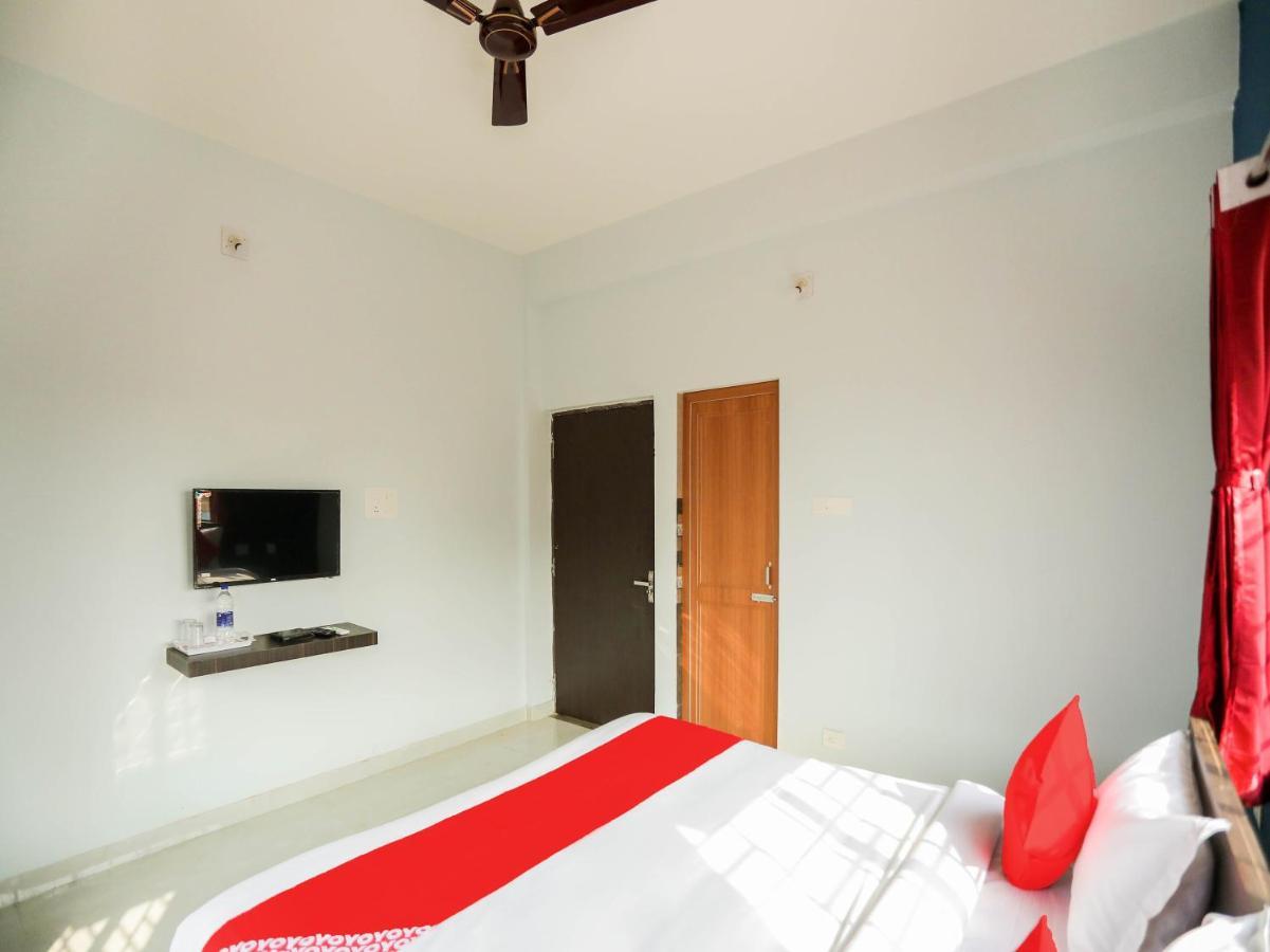 Flagship 76560 Hotel Vanss Bhubaneswar Bagian luar foto